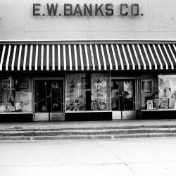 1954 Banks Store